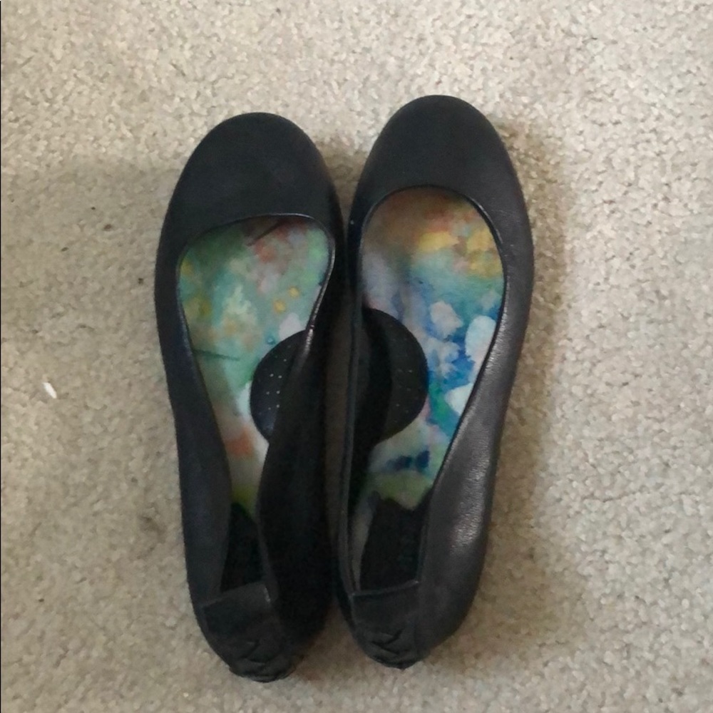 black simple Born ballet flats